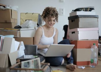 perbedaan-dropship-dan-affiliate-marketing-dropshipper-dengan-affiliator