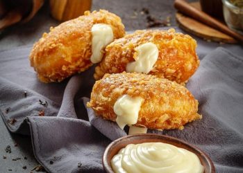 review-camilan-crispy-kekinian-dari-donuthing