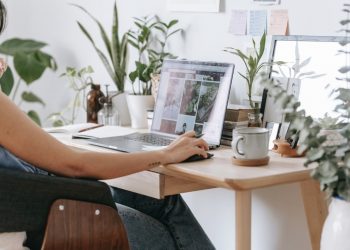 menyiasati-ppkm-dengan-5-usaha-rumahan