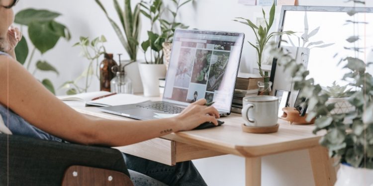 menyiasati-ppkm-dengan-5-usaha-rumahan